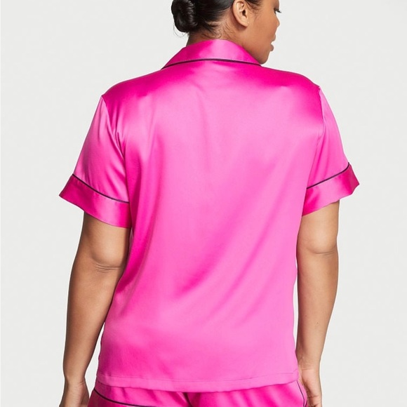 Brand New VS Satin Fuchsia Frenzy Short PJ (XL) & Bombshell Candle 10.2oz SET - Picture 7 of 11